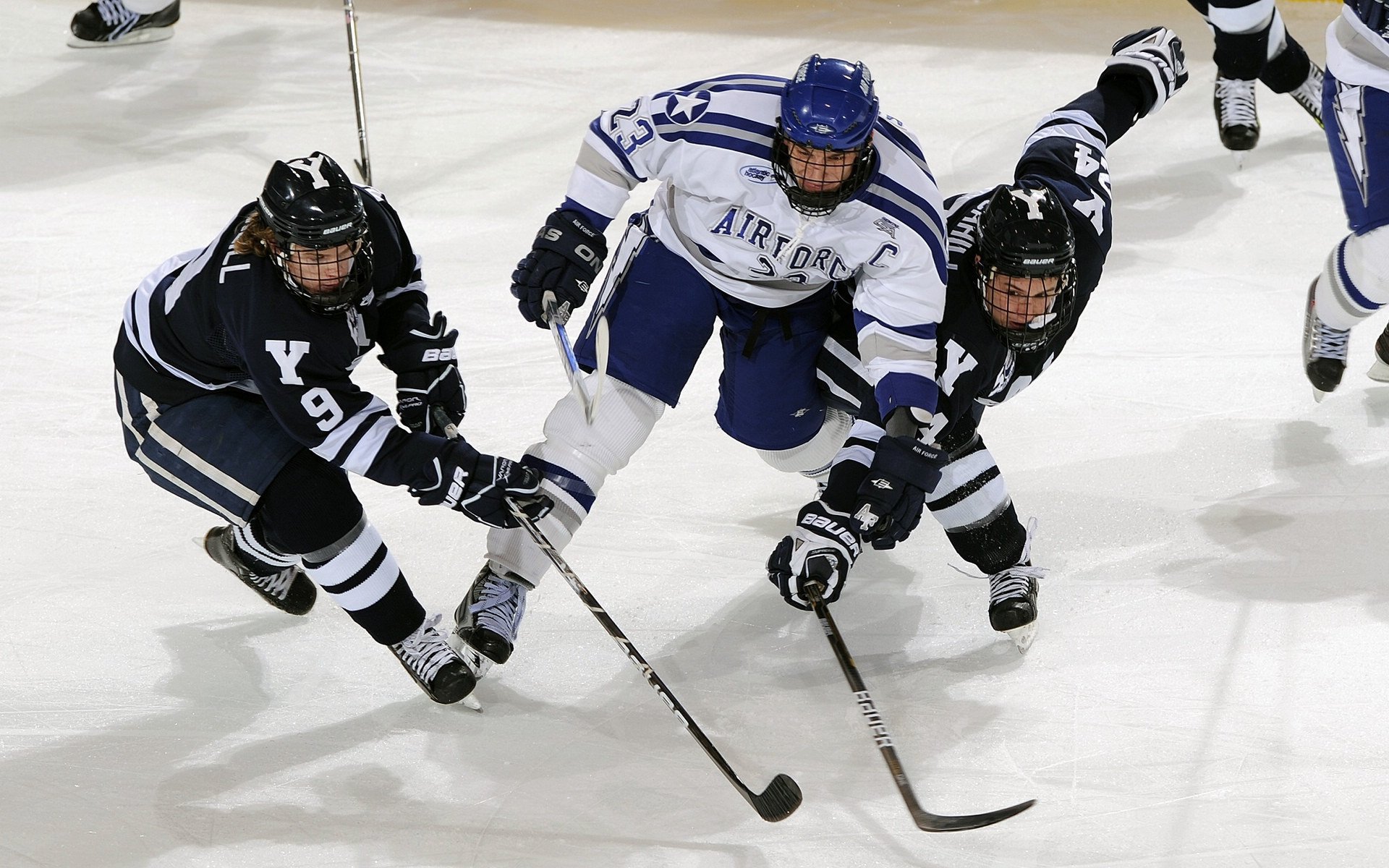 开云官方-五大联赛技术犯规数量与高强度比赛数量是否同步上升，五次技术犯规