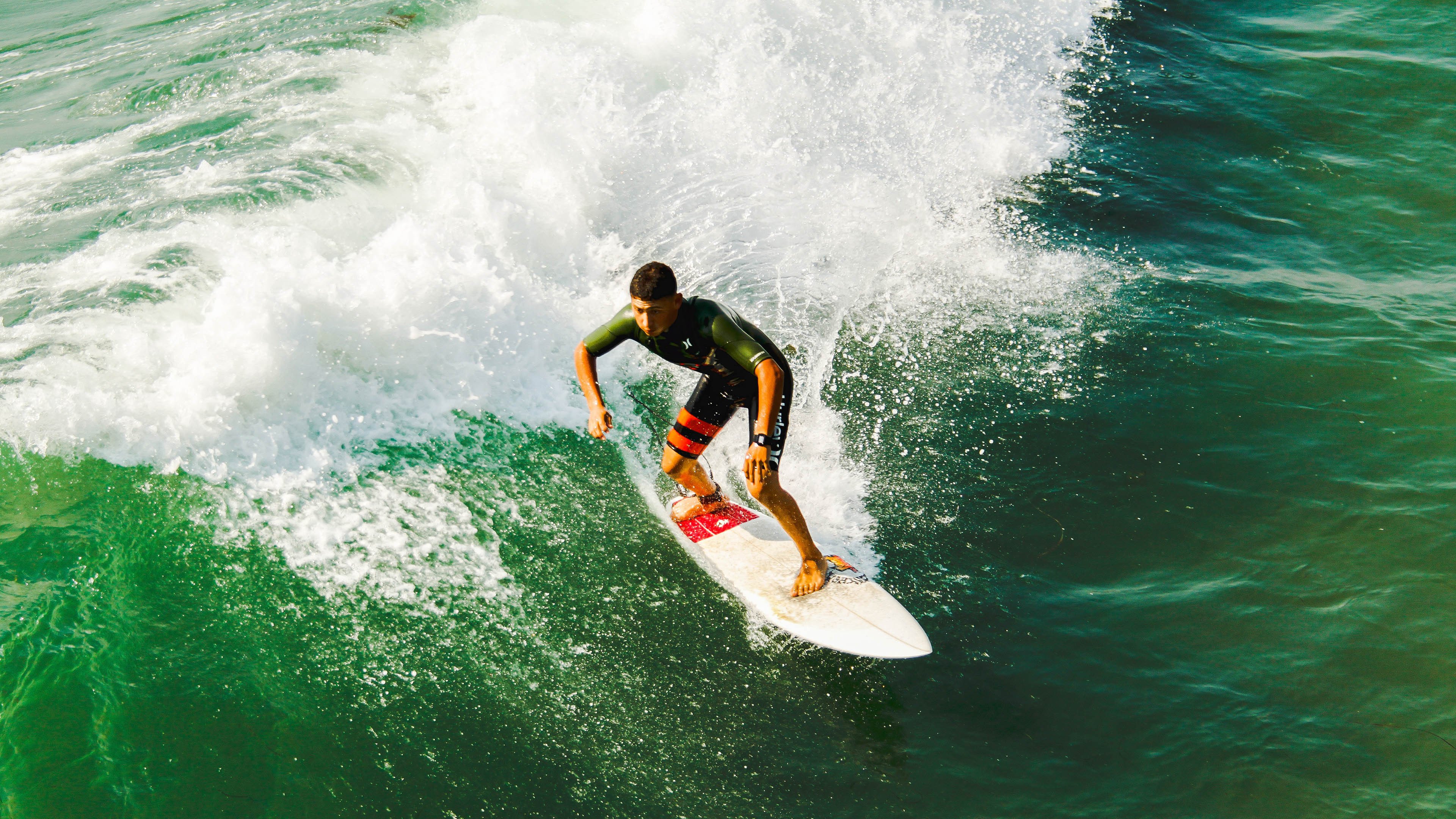 联赛黑马：那些让人意料之外的球队晋级路，哪些球队晋级12强