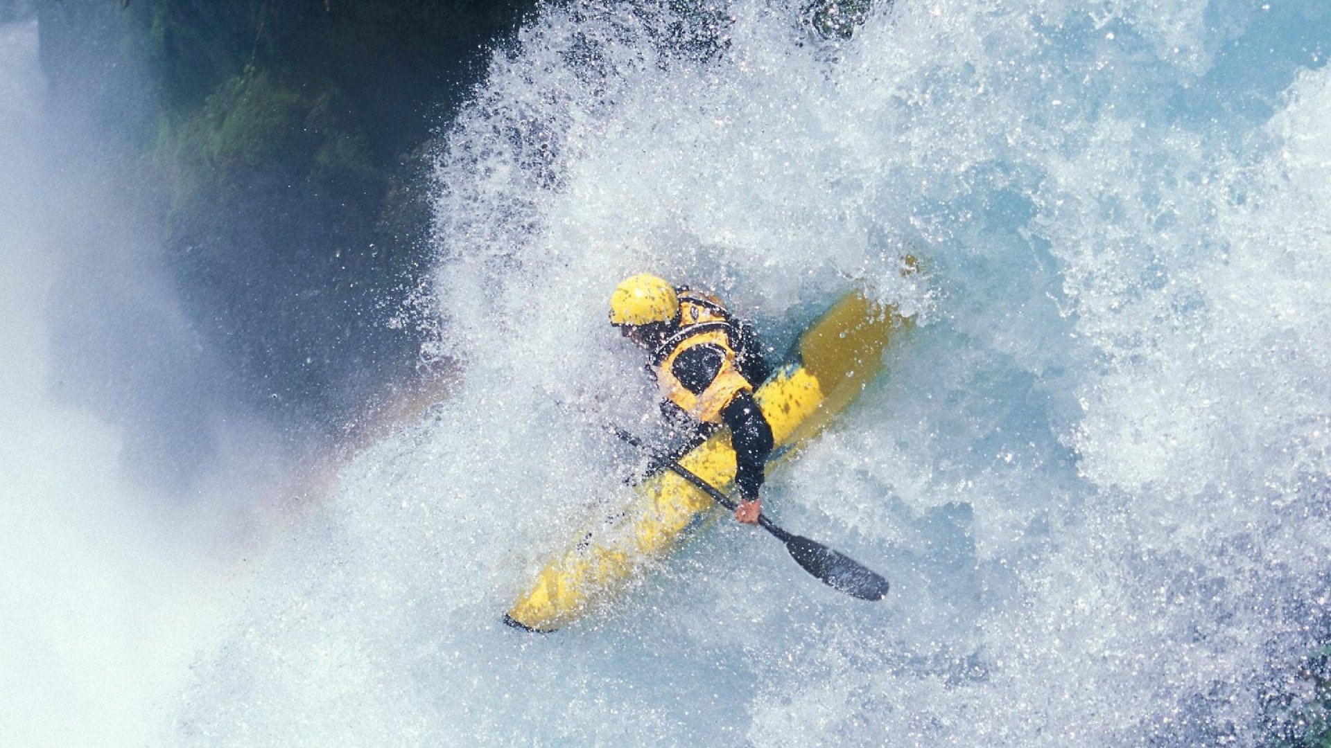 “简阳文体中心：羽毛球决赛进入白热化阶段，紧张刺激”